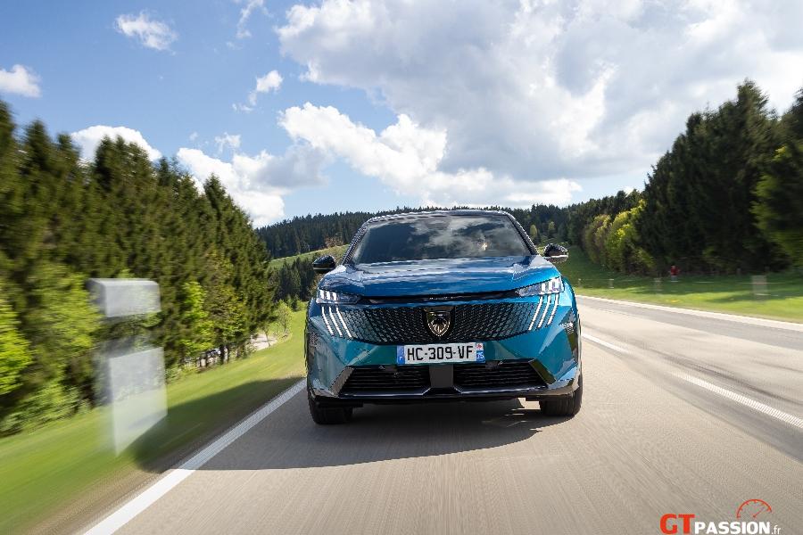 PEUGEOTE3008DUALMOTORTESTDRIVE2311TC0241
