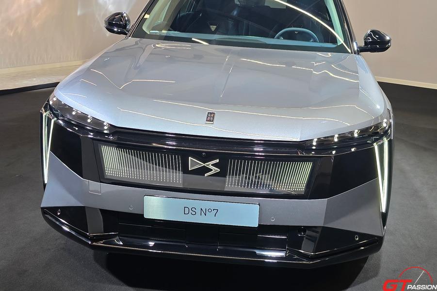 SIGNATURE LUMINEUSE DS N°7