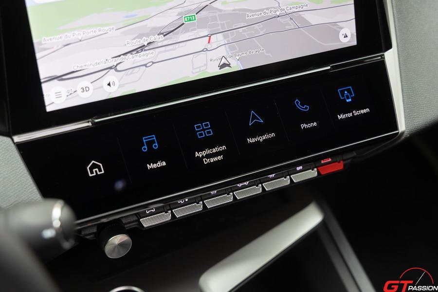 PEUGEOT408 infodivertissement