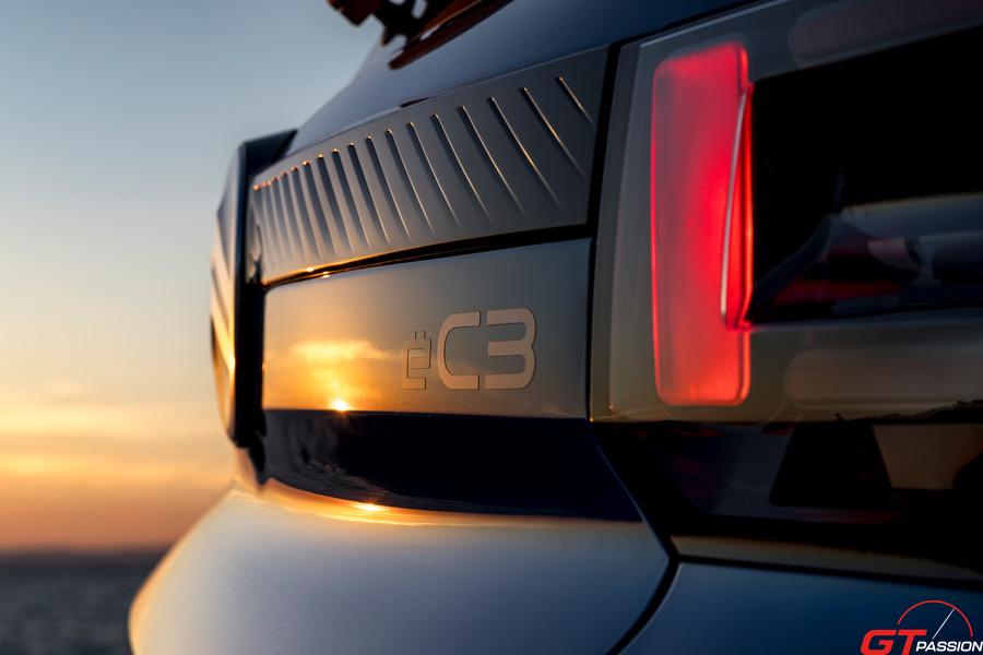 Citroen-e-C3-Urban-Range-Bright-Blue-adriencortesi-021900x600