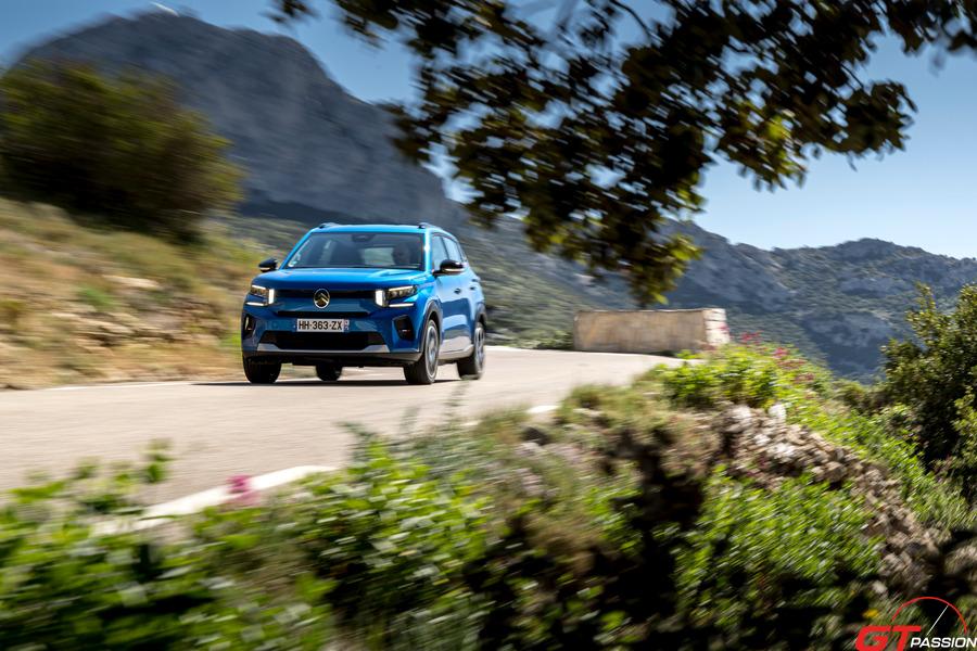 Citroen-e-C3-Urban-Range-Bright-Blue-adriencortesi-038900x600