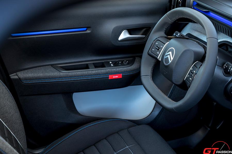 Citroen-e-C3-Urban-Range-Bright-Blue-adriencortesi-084900x600