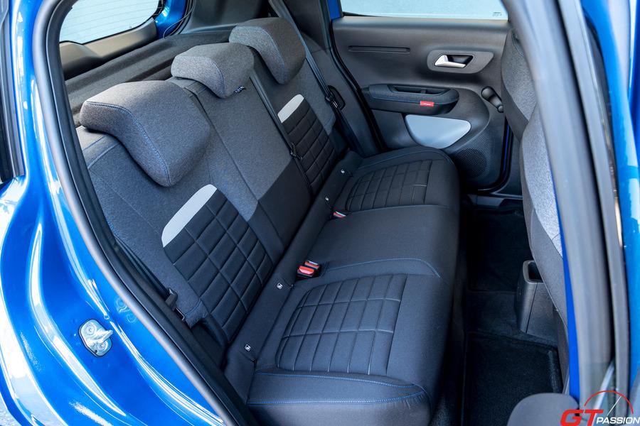 Citroen-e-C3-Urban-Range-Bright-Blue-adriencortesi-101900x600