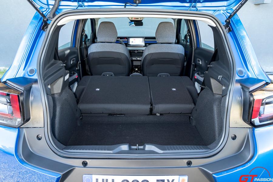 Citroen-e-C3-Urban-Range-Bright-Blue-adriencortesi-105900x600