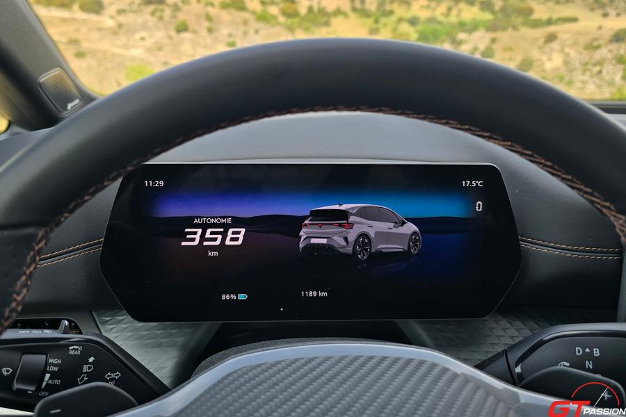 cupra born ecran 10.5