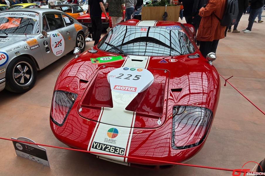 FORD GT 40