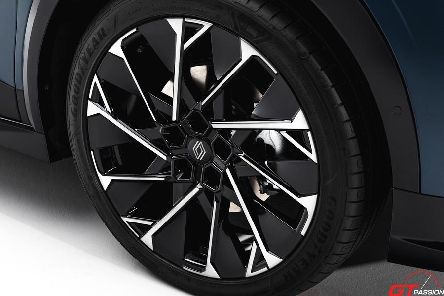 Nouvelle-Renault-Megane-E-Tech-electric-49900x600