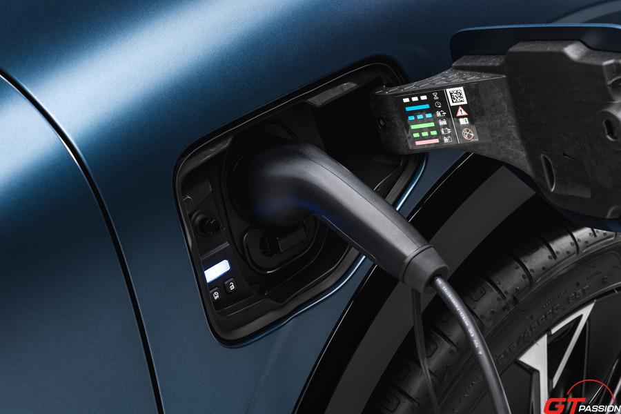 Nouvelle-Renault-Megane-E-Tech-electric-52900x600