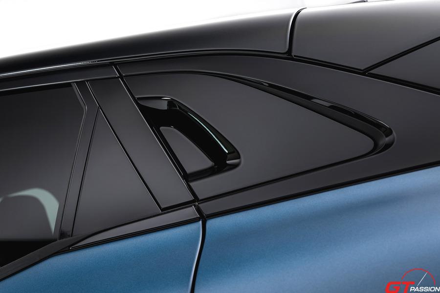 Nouvelle-Renault-Megane-E-Tech-electric-55900x600