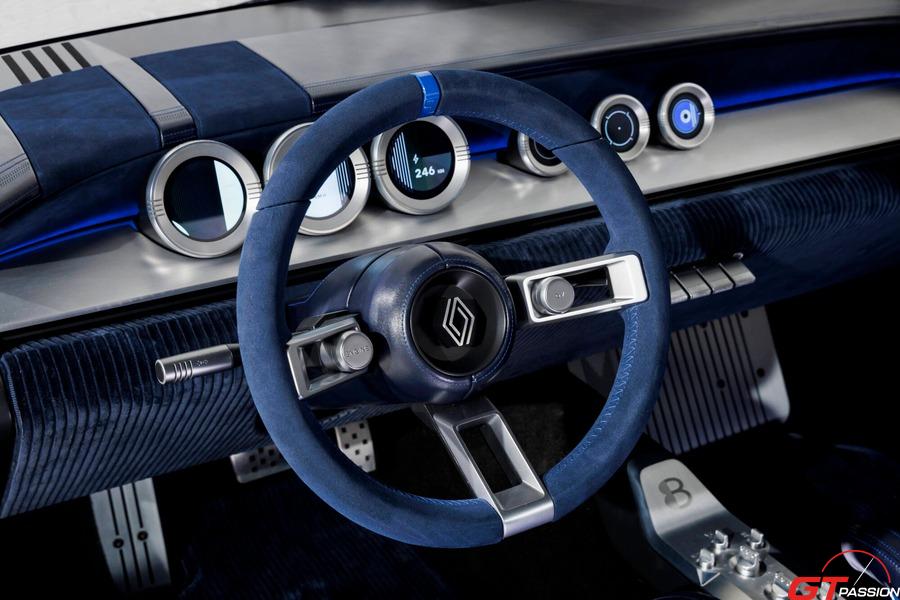 Renault-8-Gordini-Concept-volant trois branche alcantara