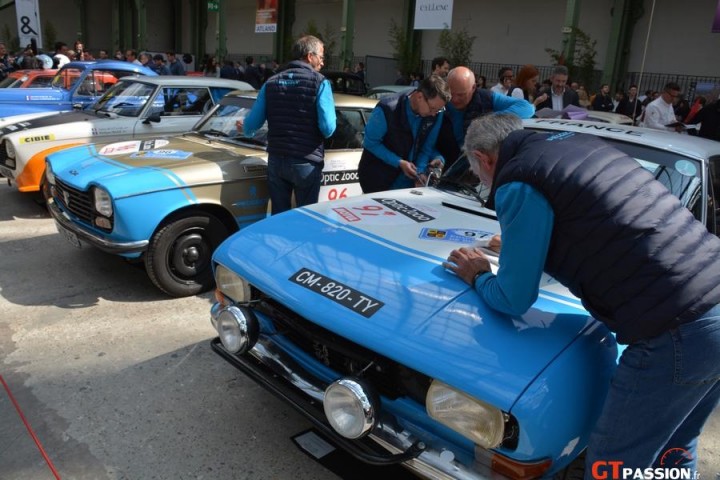 Les équipes Peugeot Legend au boulot.....