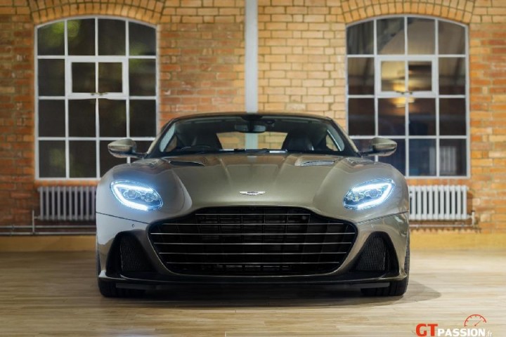 Aston DBS Superleggera OHMSS