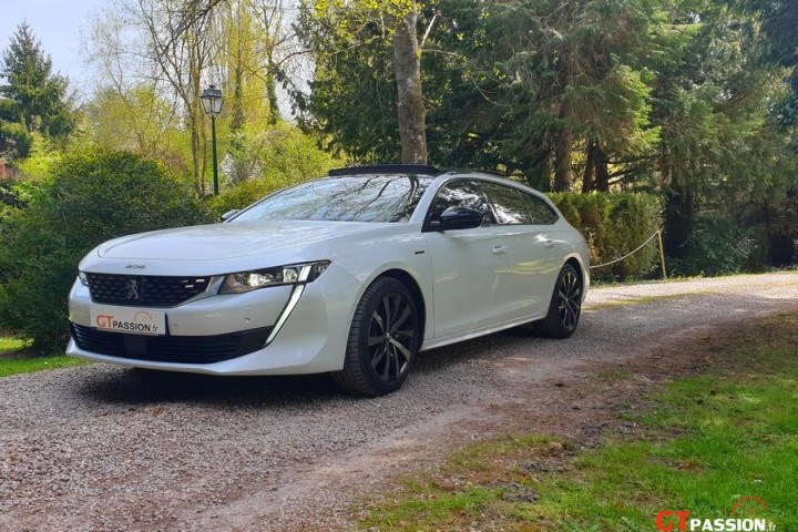 Peugeot 508 SW GT parc Presse